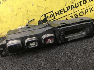 кнопка аварийной сигнализации Mazda 323F BA 1996, 1.8 л., BP, бензин, МКПП, серебристый, хетчбэк 5 дв.