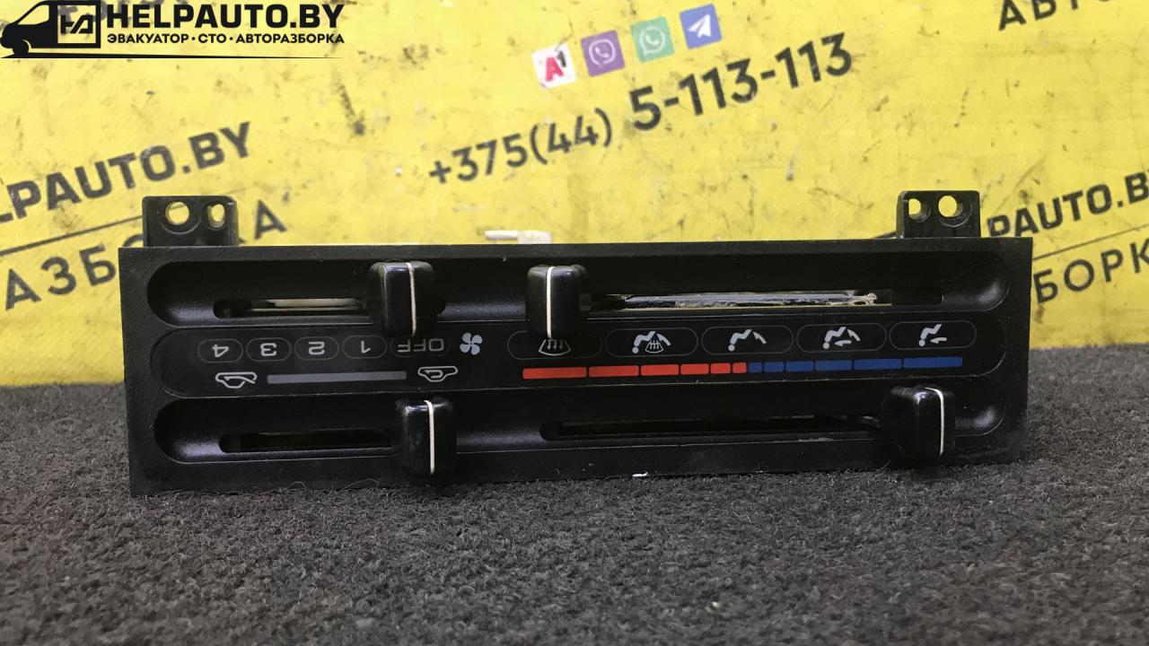блок управления печки / климат-контроля Mazda 323F BG 1992, 1.6 л., бензин, МКПП, синий, хетчбэк 5 дв. - фото №1