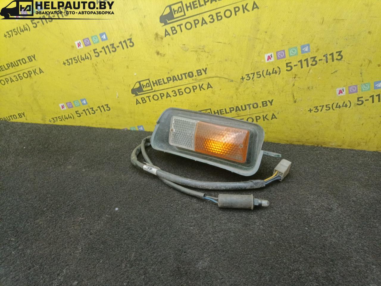 поворотник правый Lada 2121 Niva 1 поколение 1990, 1.7 л., бензин, МКПП, внедорожник 3 дв., передний привод - фото №1