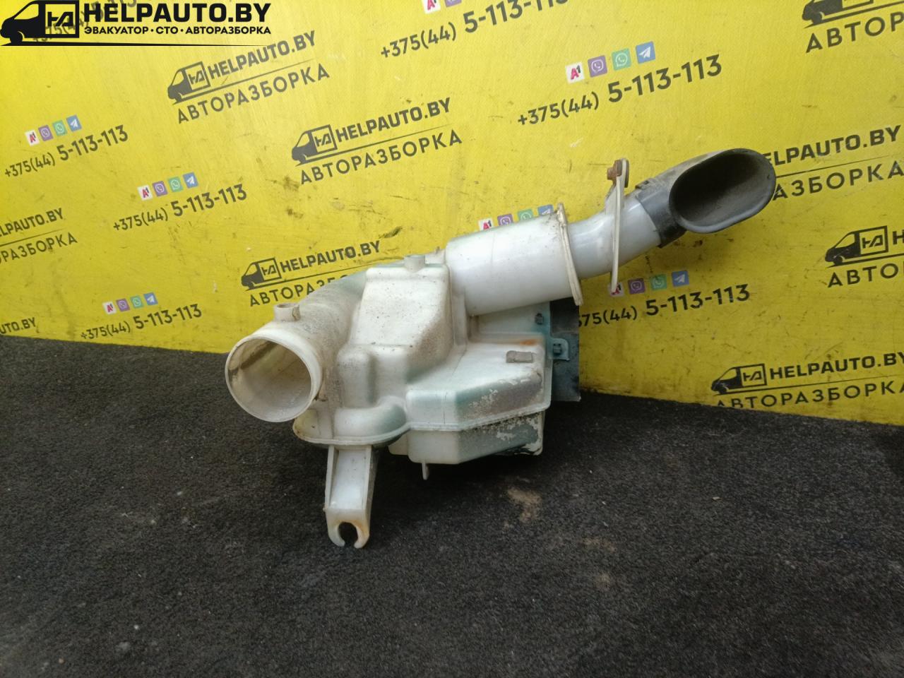 корпус воздушного фильтра Mazda 323 5 поколение 1997, 1.5 л., бензин, МКПП, зелый, хетчбэк 5 дв., передний привод - фото №1