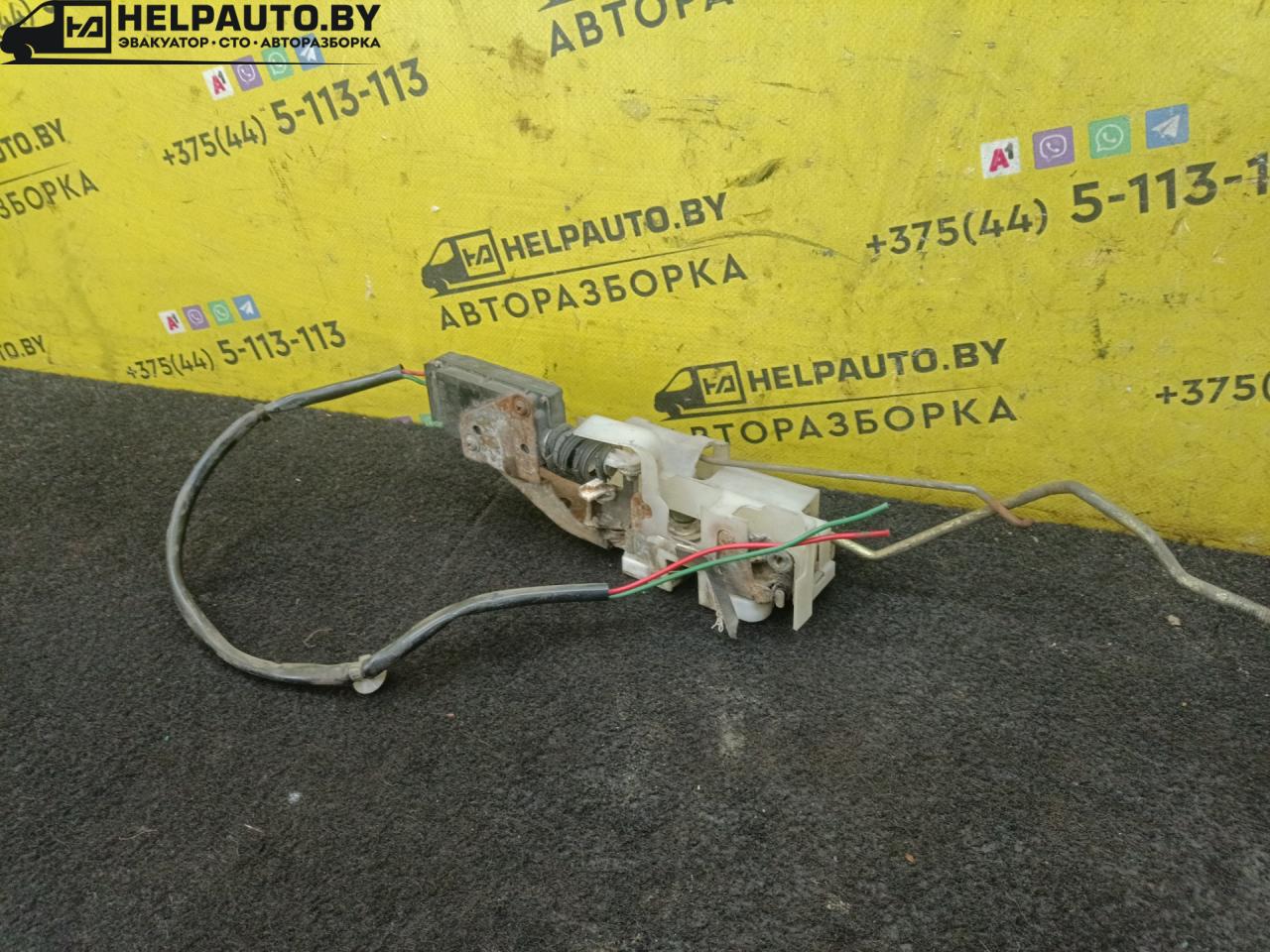 замок двери передней правой Mazda 323 5 поколение 1997, 1.5 л., бензин, МКПП, зелый, хетчбэк 5 дв., передний привод - фото №1