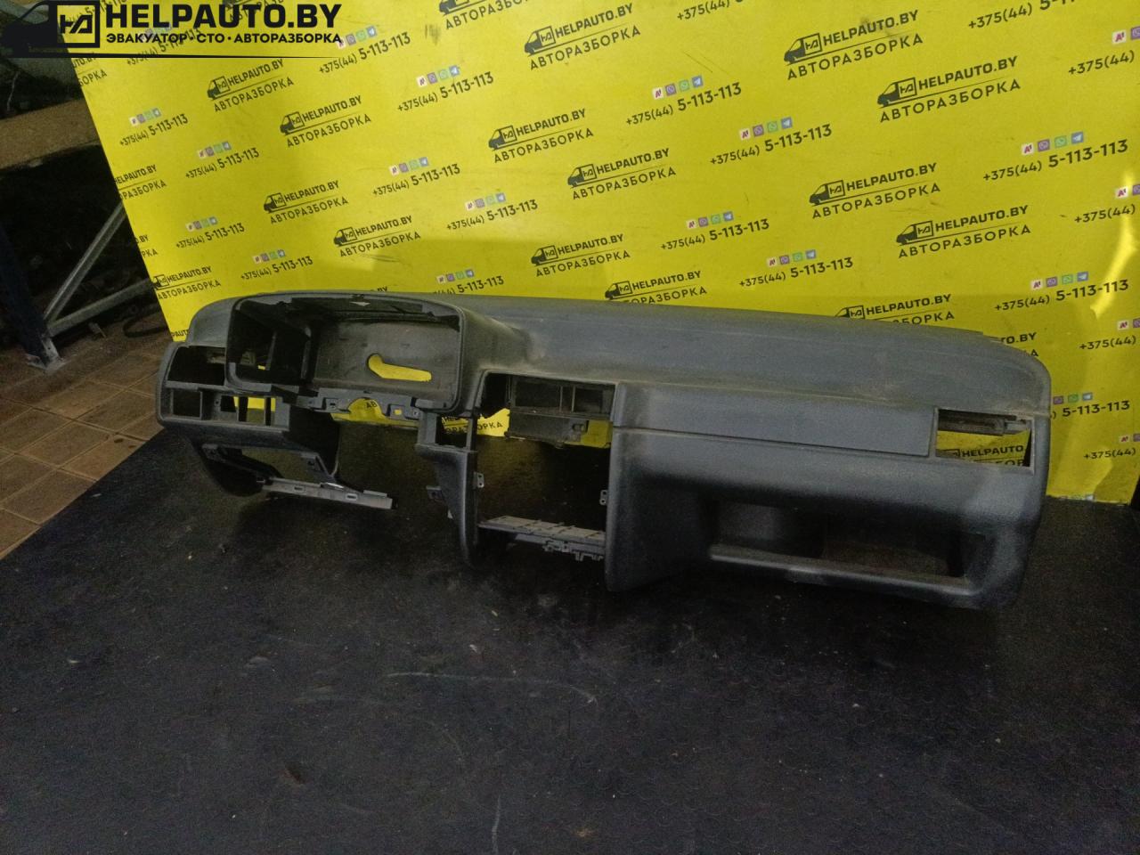 панель передняя салона (торпедо) Citroen ZX 1 поколение 1995, 1.4 л., бензин, МКПП, белый, хетчбэк 5 дв. - фото №1