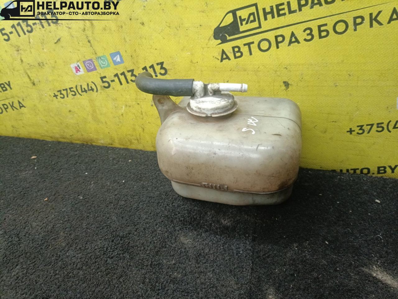 бачок расширительный Mitsubishi Space Wagon 2 поколение (Typ N30/N40) 1994, 2.0 л., 4D68 T, дизель, МКПП, серый, минивэн - фото №1