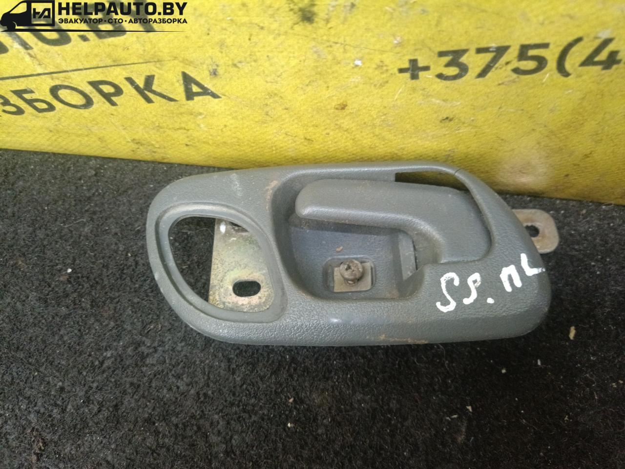ручка внутренняя передняя левая SsangYong Musso 1 поколение 1997, 2.9 л., MB-OM 662, дизель, АКПП, зеленый, внедорожник 5 дв. - фото №1