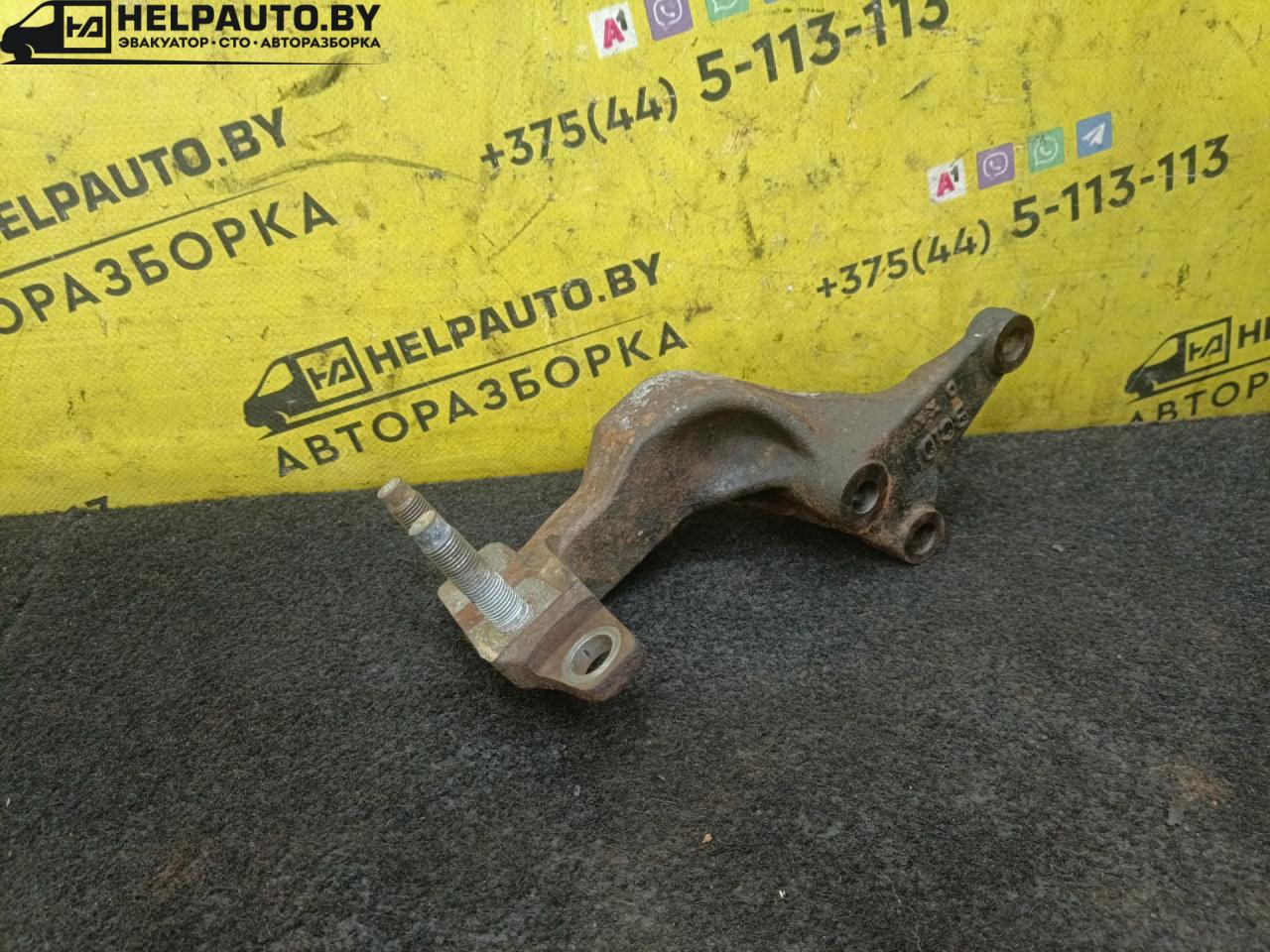 кронштейн двигателя Mazda 323 5 поколение 1997, 1.5 л., бензин, МКПП, зелый, хетчбэк 5 дв., передний привод - фото №1