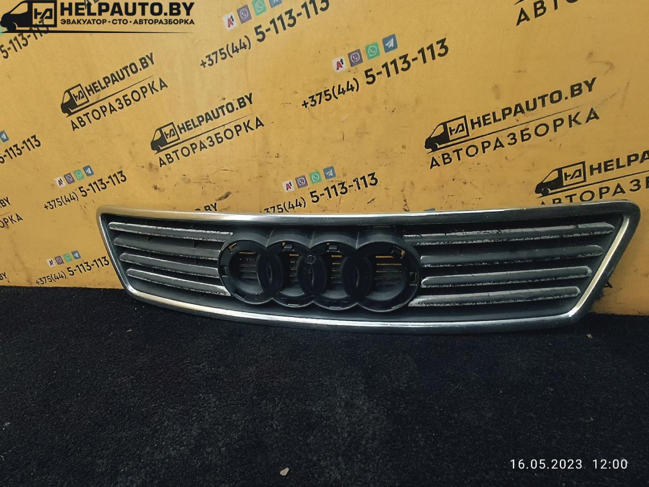 решетка радиатора Audi A6 4B/C5 1999, 2.5 л., дизель, АКПП, зеленый, универсал - фото №1