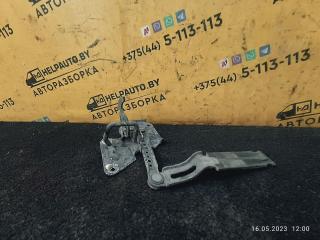 замок капота Audi A6 4B/C5 1999, 2.5 л., дизель, АКПП, зеленый, универсал