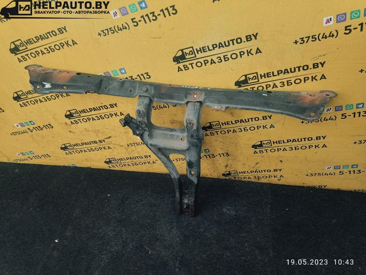 Распорка (растяжка) телевизора Honda Accord 5 поколение 1995, 2.0 л., F20B, бензин, АКПП, черный, седан - фото №1