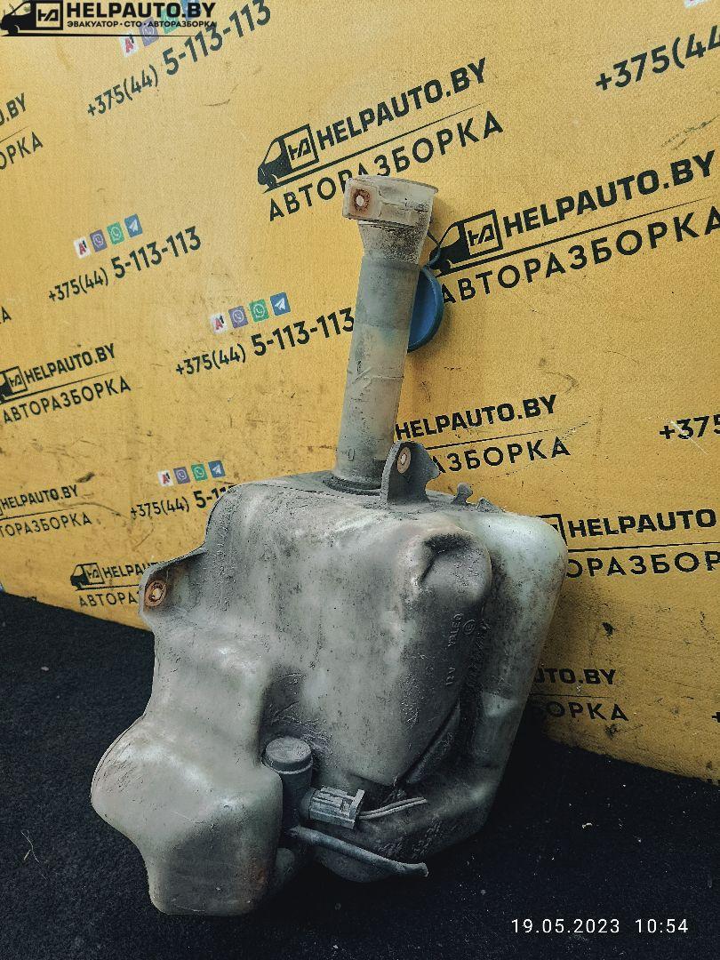 бачок омывателя Honda Accord 5 поколение 1995, 2.0 л., F20B, бензин, АКПП, черный, седан - фото №1