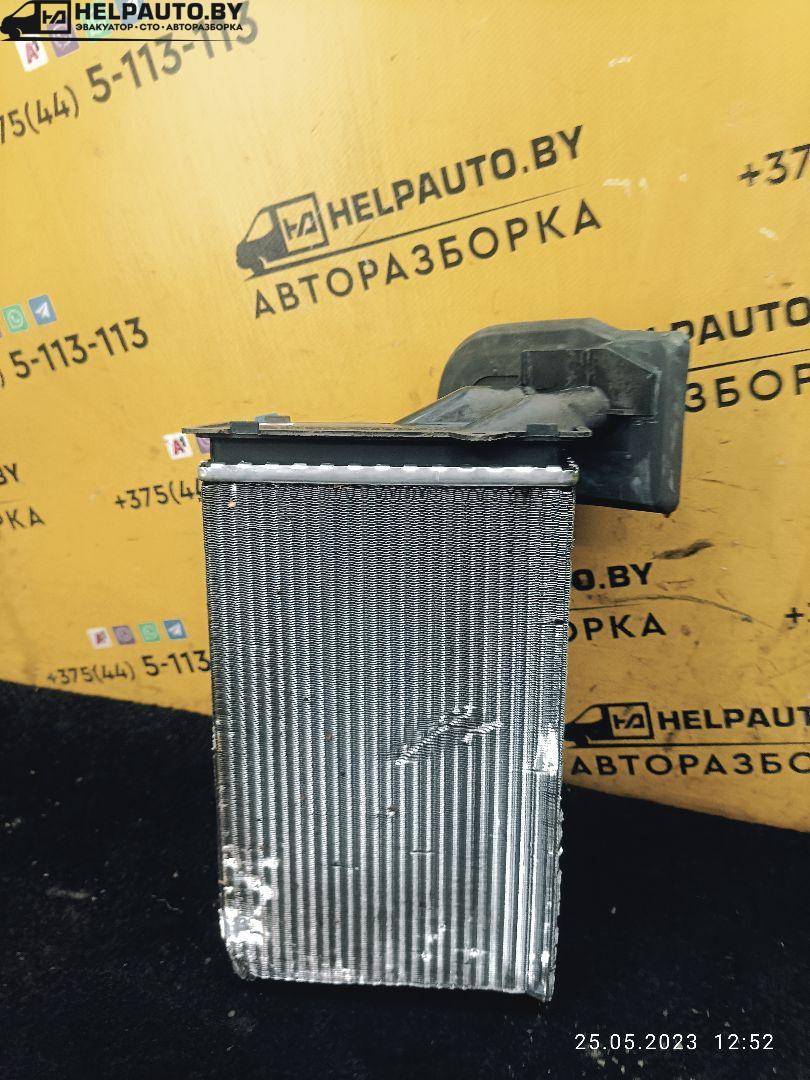 радиатор отопителя (печки) Renault Megane 1 поколение 1996, бензин, МКПП, черный, хетчбэк 5 дв. - фото №1