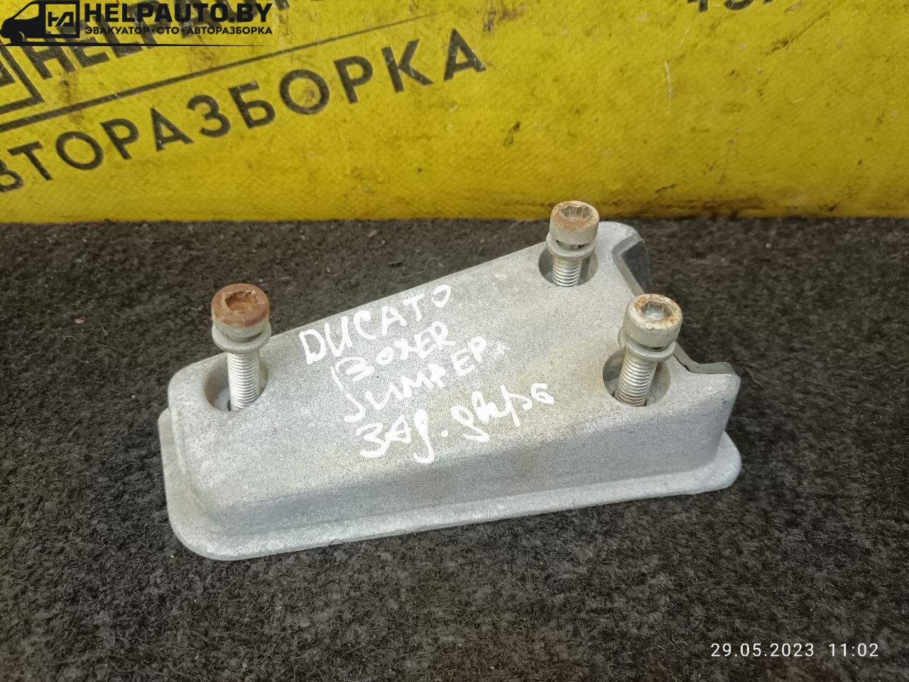 замок двери Peugeot Boxer 1 поколение 1999, 1.9 л., TDi, DHX (XUD9TE), дизель, МКПП, бордовый, микроавтобус, передний привод - фото №1