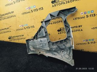 Крепление бампера заднего Ford Focus 1 поколение [рестайлинг] 2003, 1.6 л., бензин, МКПП, серебристый, седан