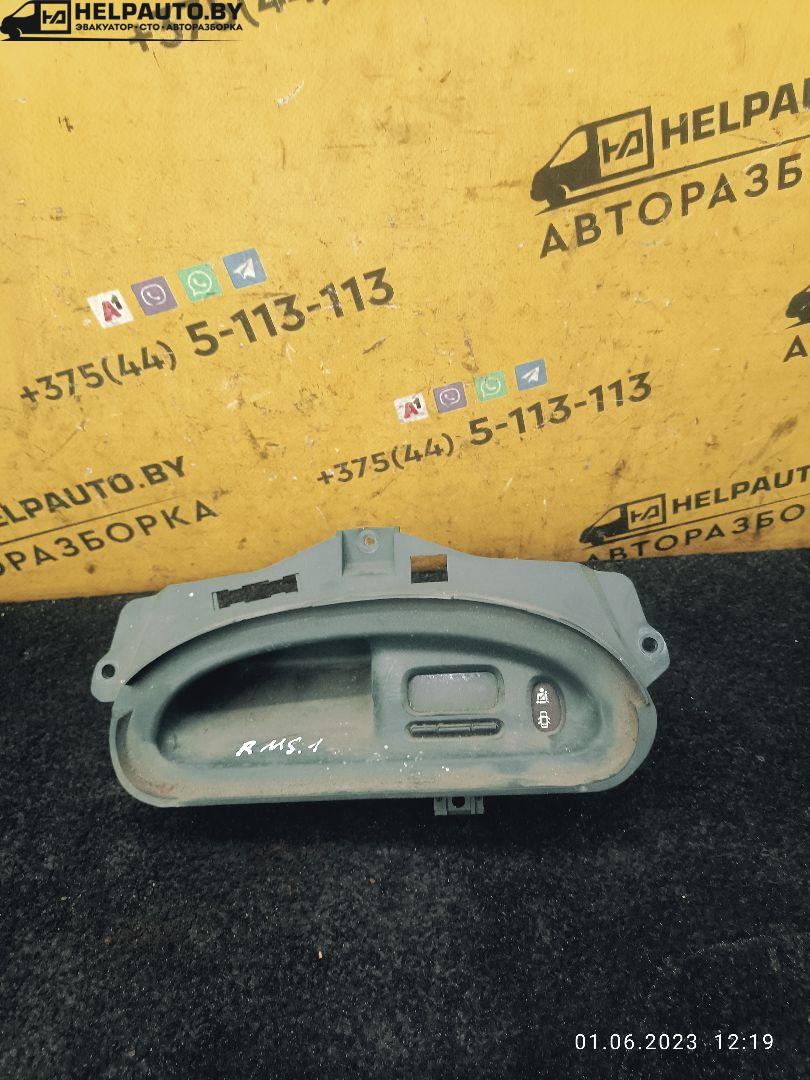 часы Renault Megane 1 поколение 1998, 1.9 л., F8Q 620, дизель, МКПП, бордовый, седан, передний привод - фото №1