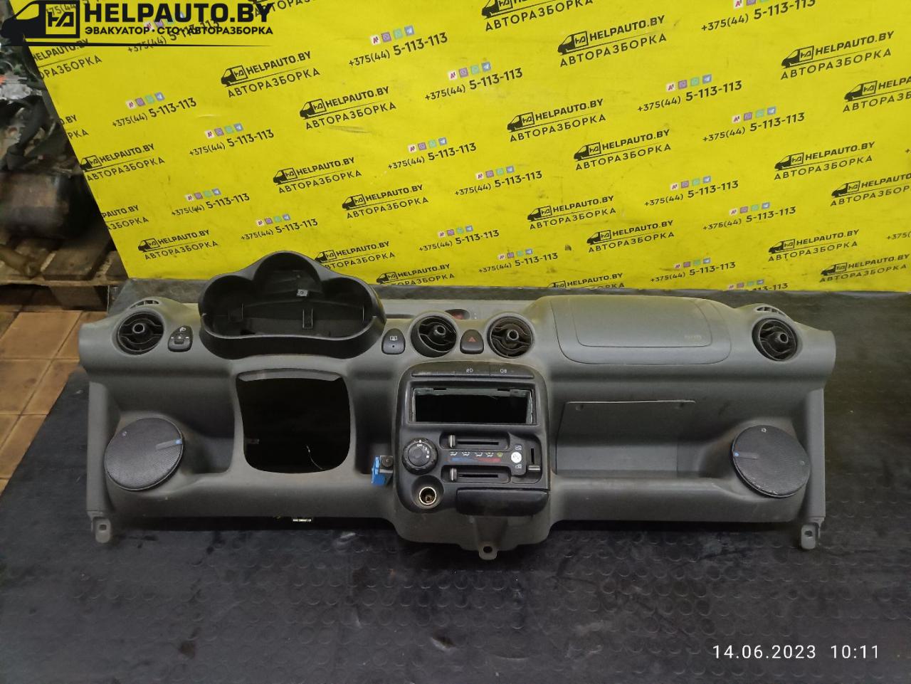 панель передняя салона (торпедо) Hyundai Atos 1 поколение 2000, 1.0 л., G4HC, бензин, МКПП, черный, хетчбэк 5 дв. - фото №1