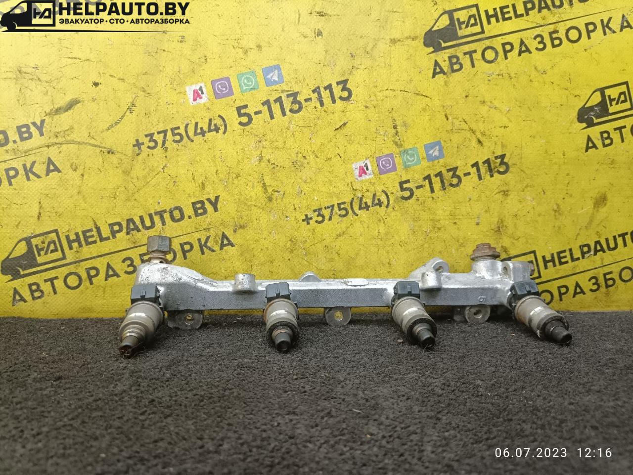 топливная рампа Honda Accord 5 поколение 1995, 2.0 л., F20B, бензин, АКПП, черный, седан - фото №1