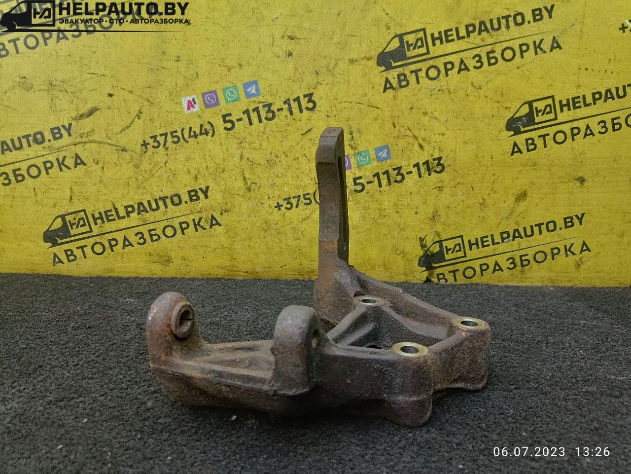кронштейн двигателя Honda Accord 5 поколение 1995, 2.0 л., F20B, бензин, АКПП, черный, седан - фото №1