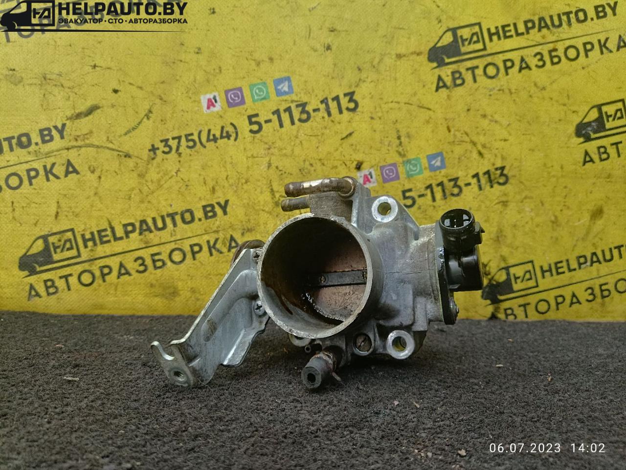 заслонка дроссельная Honda Accord 5 поколение 1995, 2.0 л., F20B, бензин, АКПП, черный, седан - фото №1