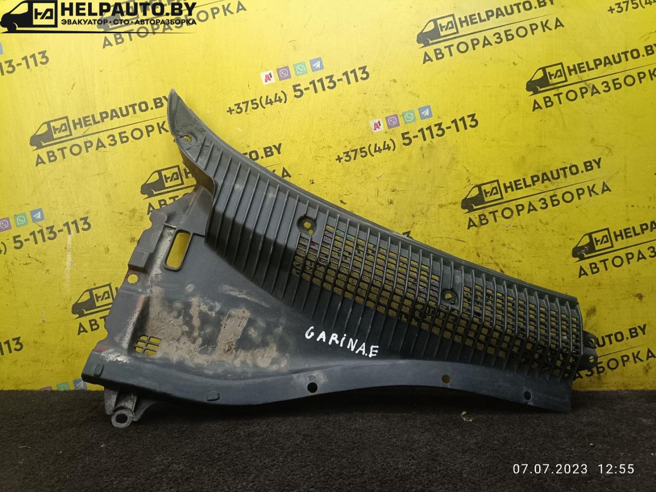 дождевик Toyota Carina E 1 поколение 1996, 1.6 л., 4A-FE, бензин, МКПП, красный, универсал - фото №1