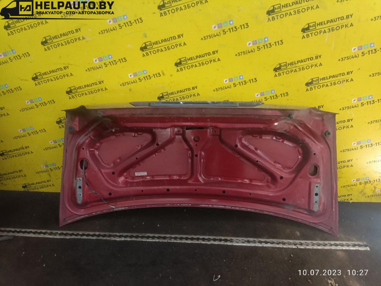 крышка багажника (дверь 3-5) Mitsubishi Galant 8 поколение 1998, 2.4 л., бензин, АКПП, бордовый, седан - фото №1