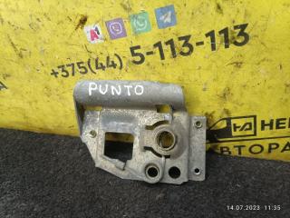 замок капота Fiat Punto 1 поколение 1997, 1.2 л., бензин, МКПП, белый, хетчбэк 5 дв.