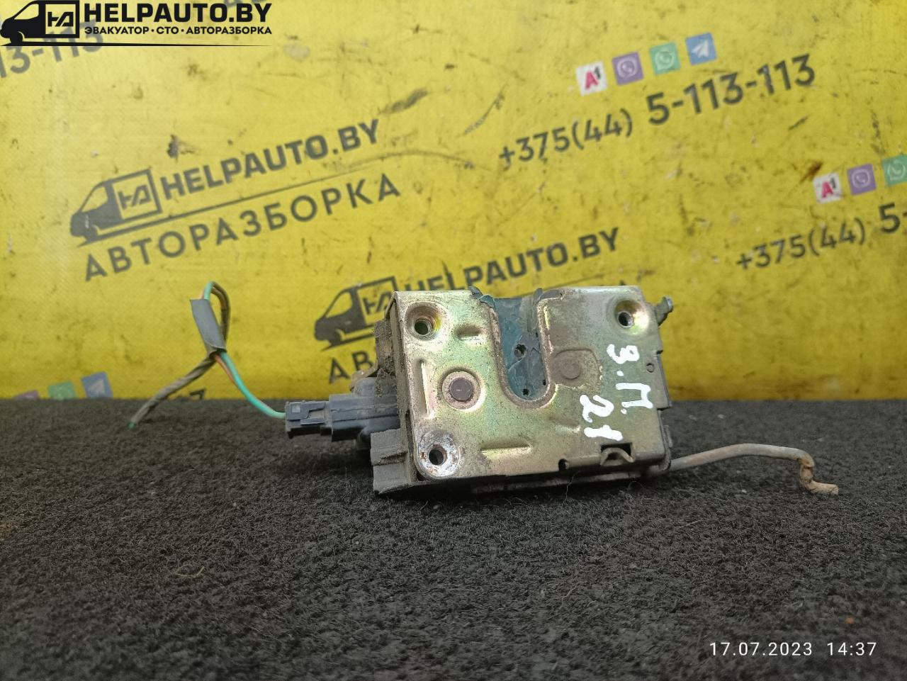 замок двери задней правой Renault 21 1 поколение 1989, 2.0 л., J7T 284, бензин, МКПП, зеленый, седан - фото №1