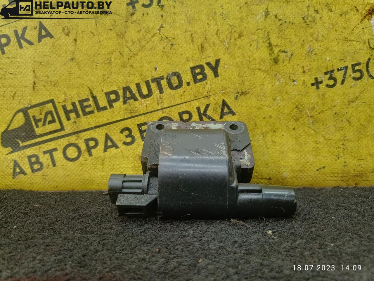 катушка зажигания Nissan Primera P10 1994, 1.6 л., бензин, МКПП, синий, седан - фото №1