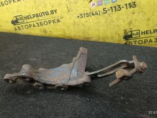 кронштейн двигателя Nissan Primera P10 1994, 1.6 л., бензин, МКПП, синий, седан
