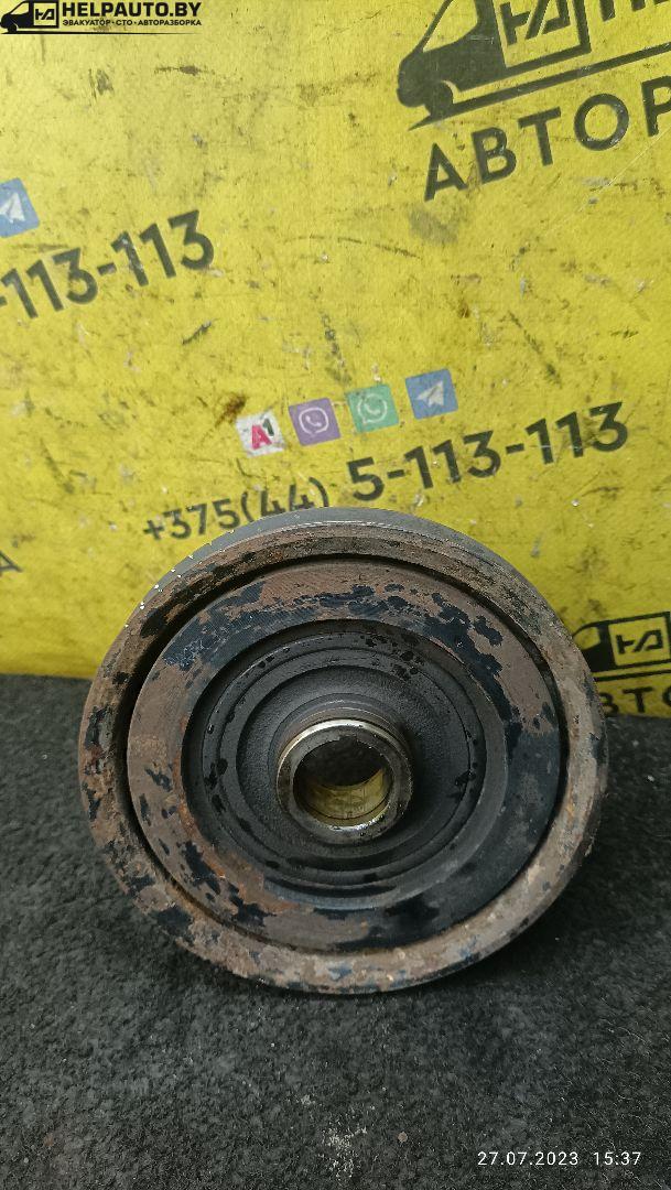шкив коленвала Nissan Primera P10 1994, 1.6 л., бензин, МКПП, синий, седан - фото №1
