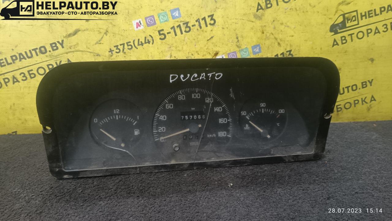 щиток приборов (приборная панель) Fiat Ducato 2 поколение 1996, 2.5 л., дизель, зеленый, микроавтобус - фото №1