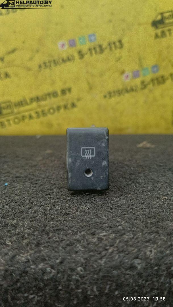 кнопка обогрева заднего стекла Suzuki Wagon R 1 поколение 1998, 1.0 л., бензин, МКПП, фиолетовый, хетчбэк 5 дв. - фото №1