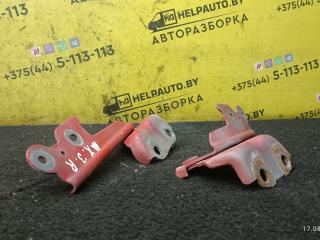 петля капота Mazda MX-3 1 поколение 1995, 1.6 л., бензин, МКПП, красный, хетчбэк 3 дв.
