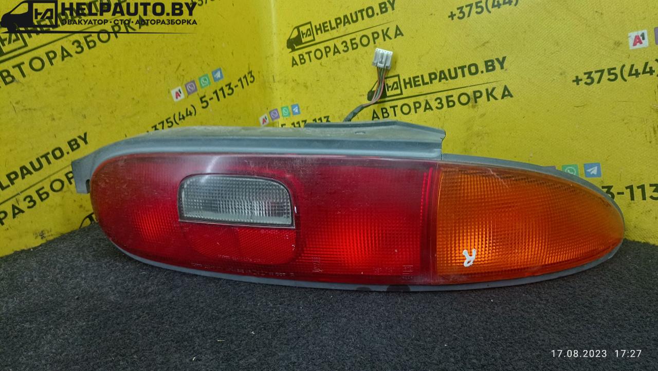 фонарь задний правый Mazda MX-3 1 поколение 1995, 1.6 л., бензин, МКПП, красный, хетчбэк 3 дв. - фото №1