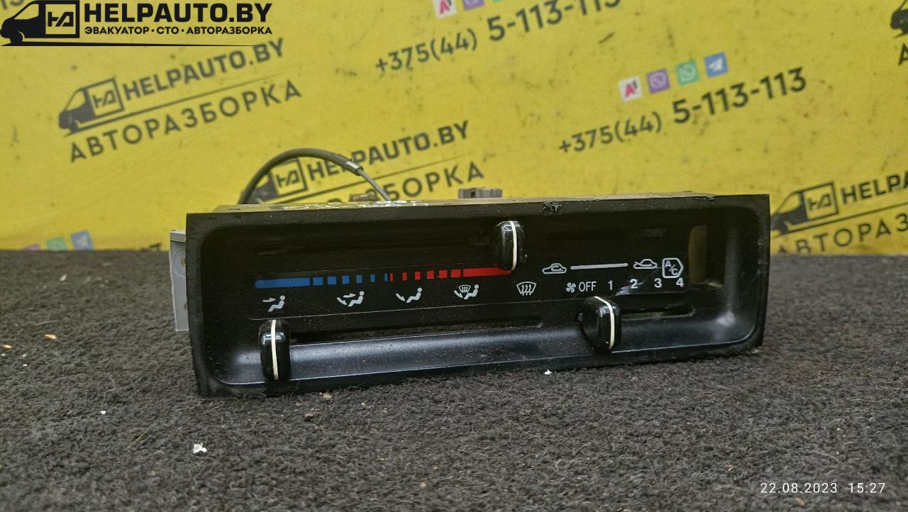 блок управления печки / климат-контроля Mazda 323 6 поколение 1998, 2.0 л., дизель, МКПП, синий, хетчбэк 3 дв. - фото №1