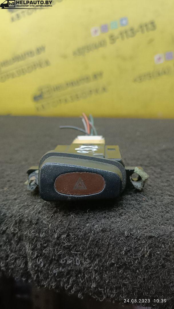 кнопка аварийной сигнализации Mazda Xedos 6 1 поколение 1996, 2.0 л., бензин, АКПП, черный, седан - фото №1