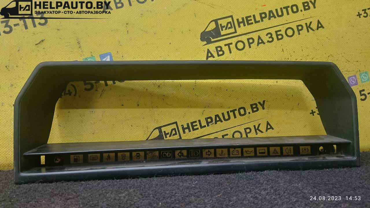 рамка панели приборов Mitsubishi Galant 5 поколение 1985, 2.0 л., бензин, МКПП, черный, седан - фото №1