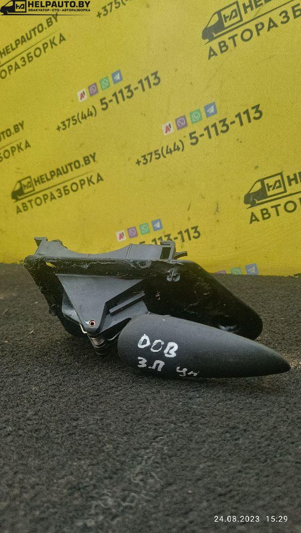 ручка внутренняя задняя правая Opel Omega B 1997, 2.5 л., X 25 DT, дизель, МКПП, черный, универсал - фото №1