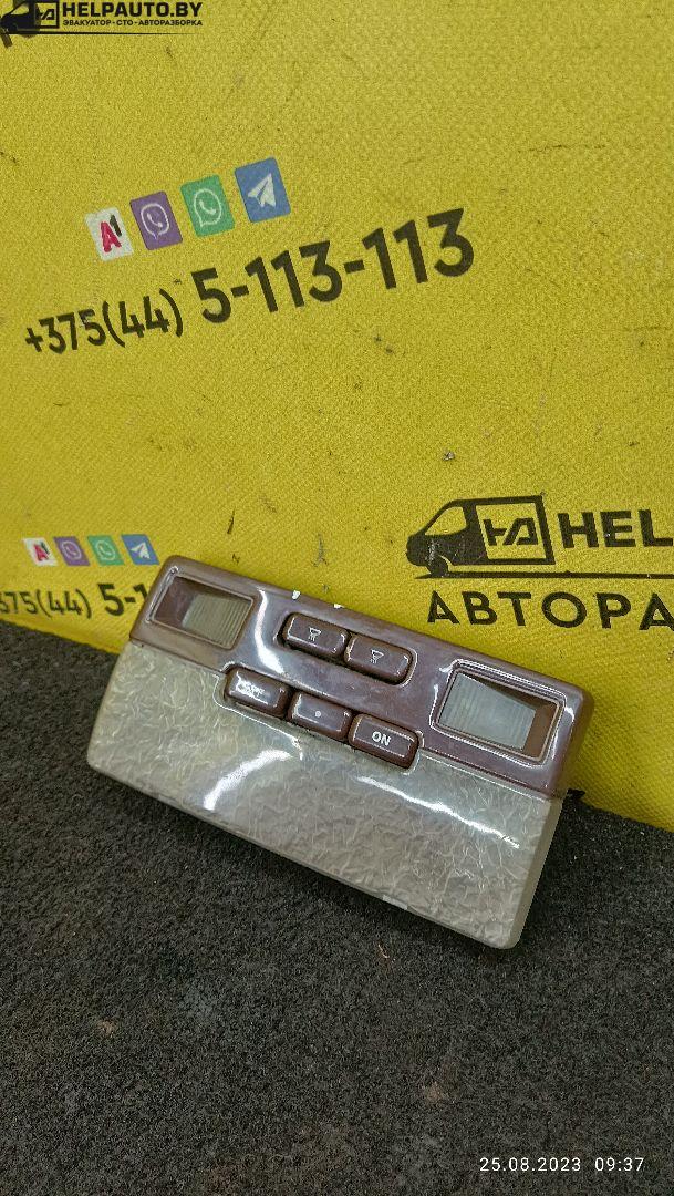 фонарь салона (плафон) Mitsubishi Galant 5 поколение 1985, 2.0 л., бензин, МКПП, черный, седан - фото №1