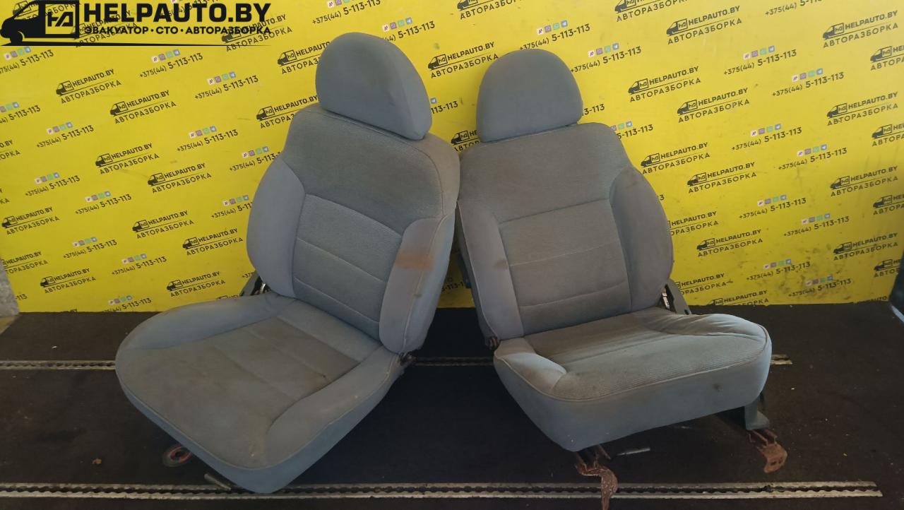 салон (комплект сидений) Kia Sportage 1 поколение 2001, 2.0 л., FE (16V), бензин, 5МКПП, зеленый, внедорожник 5 дв. - фото №1