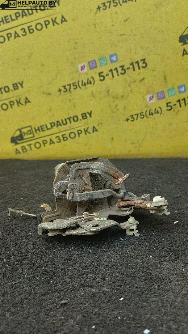 замок двери задней правой Mazda 626 3 поколение GD 1992, 1.8 л., бензин, МКПП, синий, седан - фото №1