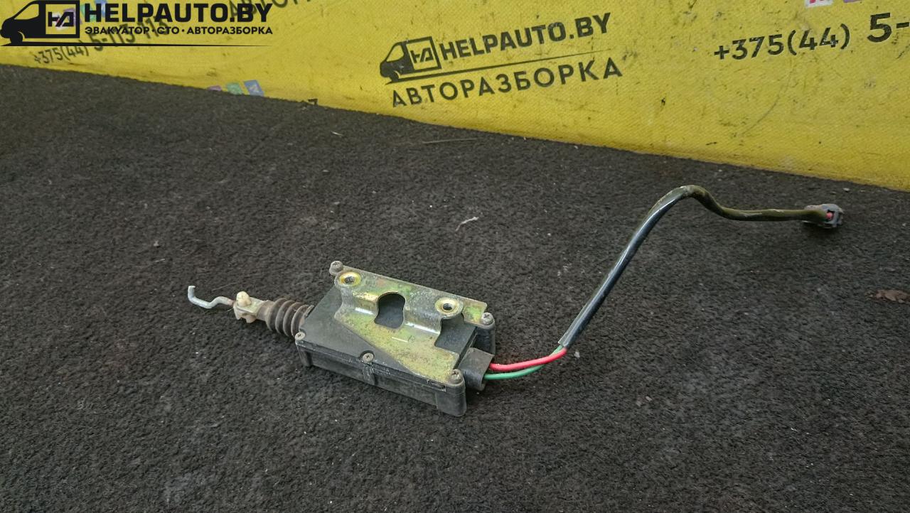 активатор (привод) замка двери Mazda 626 3 поколение GD 1992, 1.8 л., бензин, МКПП, синий, седан - фото №1