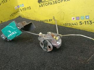 замок двери передней правой Hyundai Tiburon 1 поколение [рестайлинг] RD 2001, 2.0 л., бензин, 5МКПП, красный, купе