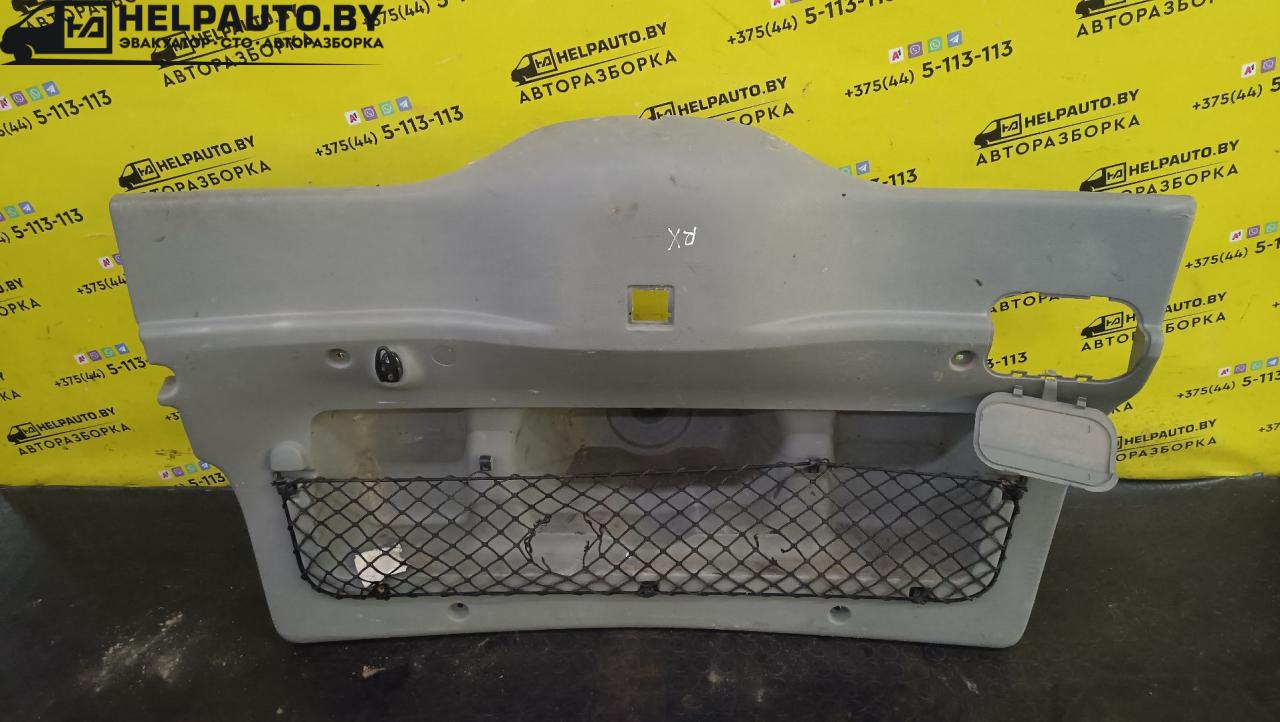 обшивка крышки багажника Renault Scenic RX4 1 поколение 2003, 2.0 л., F4R 744, бензин, МКПП, синий, внедорожник 5 дв. - фото №1