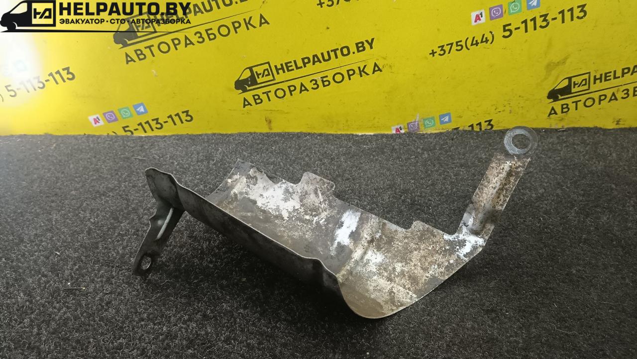 защита двигателя Opel Sintra 1 поколение 1999, 2.2 л., X 22 XE, бензин, 5МКПП, зеленый, минивэн - фото №1