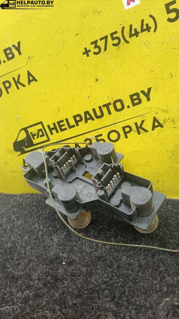 панель заднего правого фонаря Renault Scenic RX4 1 поколение 2003, 2.0 л., F4R 744, бензин, МКПП, синий, внедорожник 5 дв. - фото №1