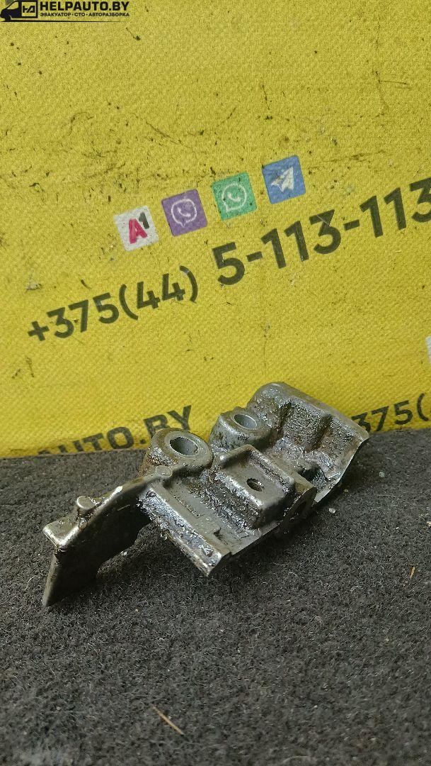 кронштейн (крепление) Renault Scenic RX4 1 поколение 2003, 2.0 л., F4R 744, бензин, МКПП, синий, внедорожник 5 дв., 7700108207 - фото №1