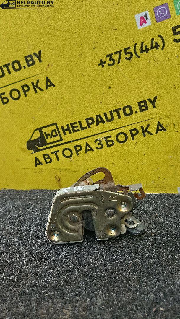 замок двери задней правой Mitsubishi Space Wagon 2 поколение (Typ N30/N40) 1994, 2.0 л., 4D68 T, дизель, МКПП, серый, минивэн - фото №1