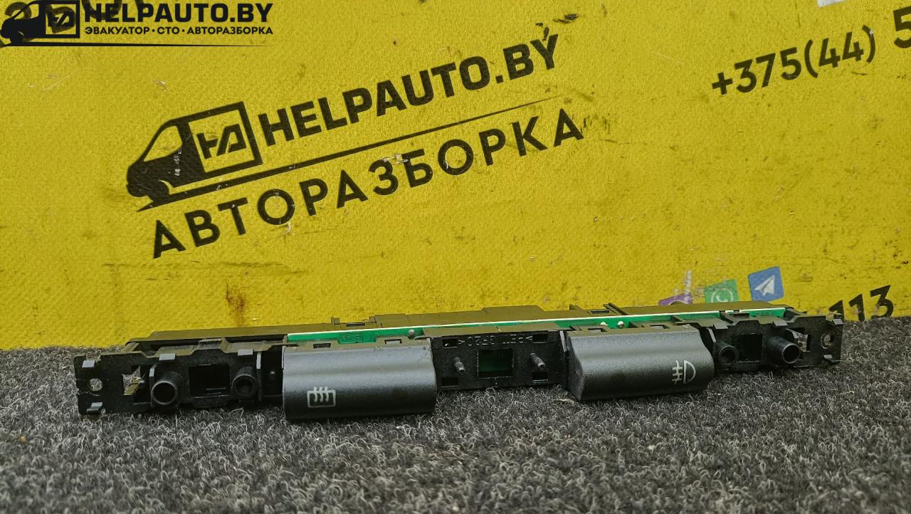 кнопка (выключатель) Fiat Brava 1 поколение 1998, 1.4 л., 182 A3.000, бензин, 5МКПП, серый, хетчбэк 5 дв., передний привод - фото №1