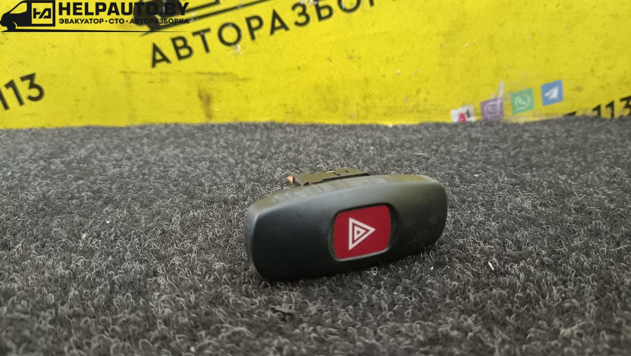 кнопка аварийной сигнализации Fiat Brava 1 поколение 1998, 1.4 л., 182 A3.000, бензин, 5МКПП, серый, хетчбэк 5 дв., передний привод - фото №1