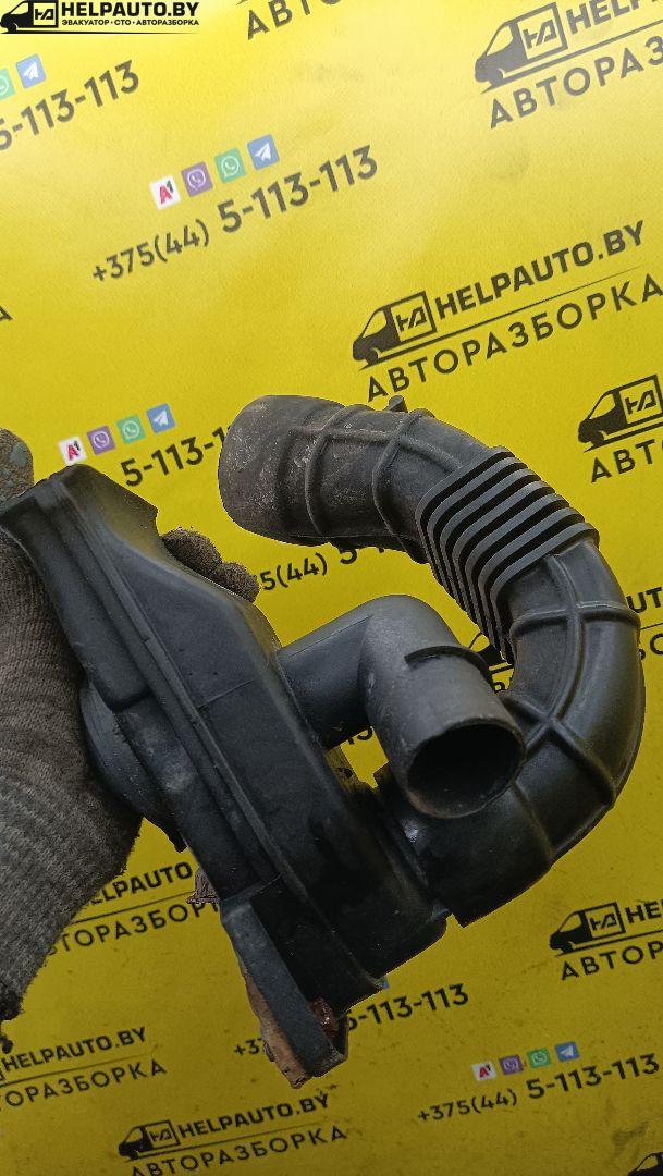 корпус воздушного фильтра Fiat Brava 1 поколение 1998, 1.4 л., 182 A3.000, бензин, 5МКПП, серый, хетчбэк 5 дв., передний привод - фото №1