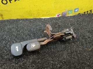 ручка открытия лючка топливного бака Hyundai Tiburon 1 поколение [рестайлинг] RD 2001, 2.0 л., бензин, 5МКПП, красный, купе